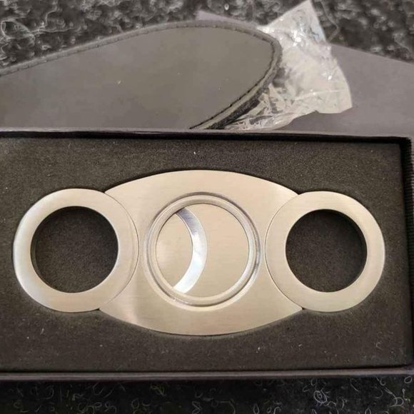 Bey-Berk NEW Cigar Cutter - Letter D - Picture 2 of 3